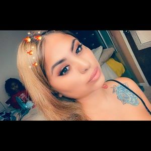 Meet your Posher, Roxanne